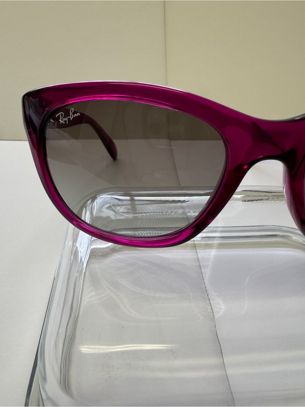 Ray-Ban Women's Purple oval cat eye Sunglasses
